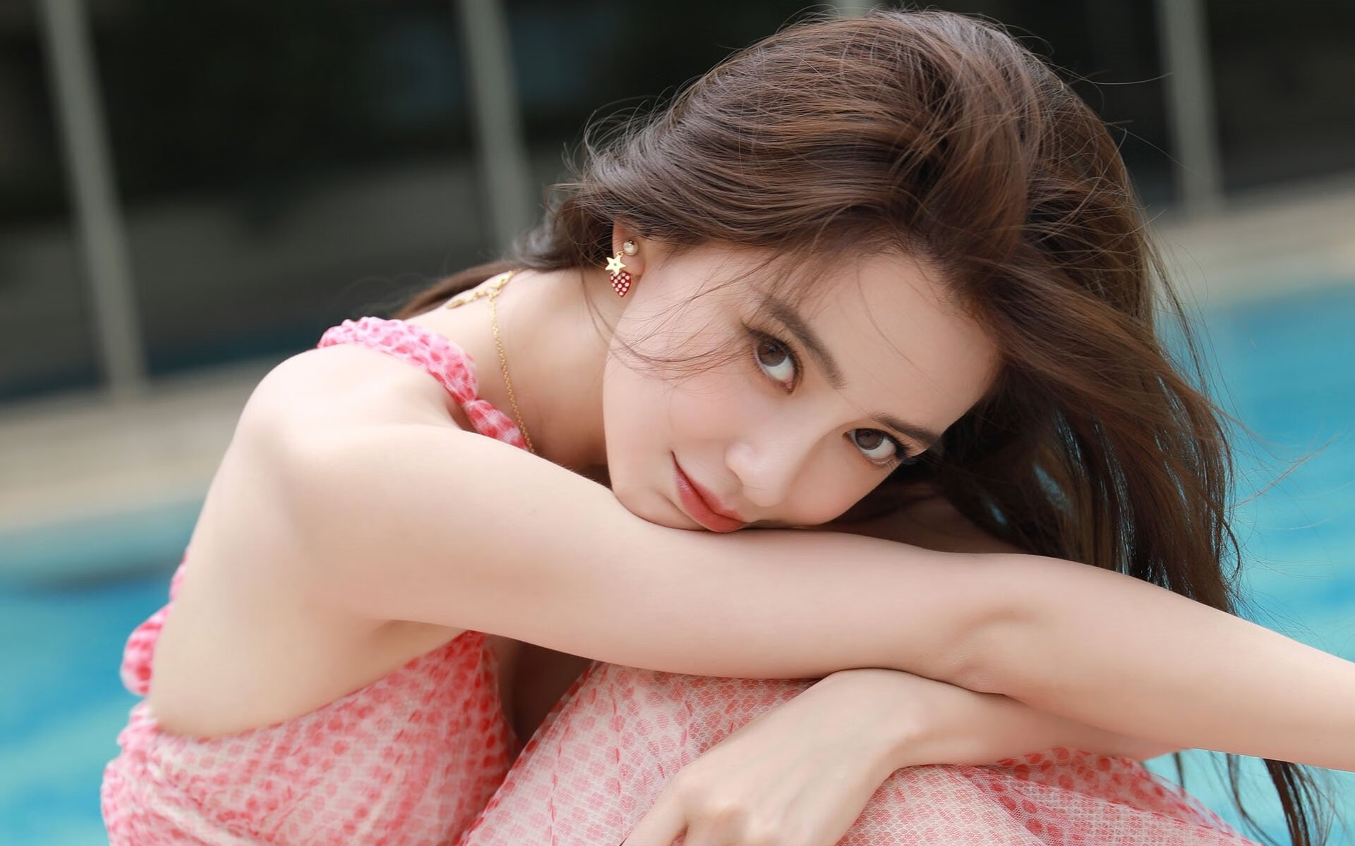 南安普顿客场逼平狼队,稳固中游位置,南安普顿球迷